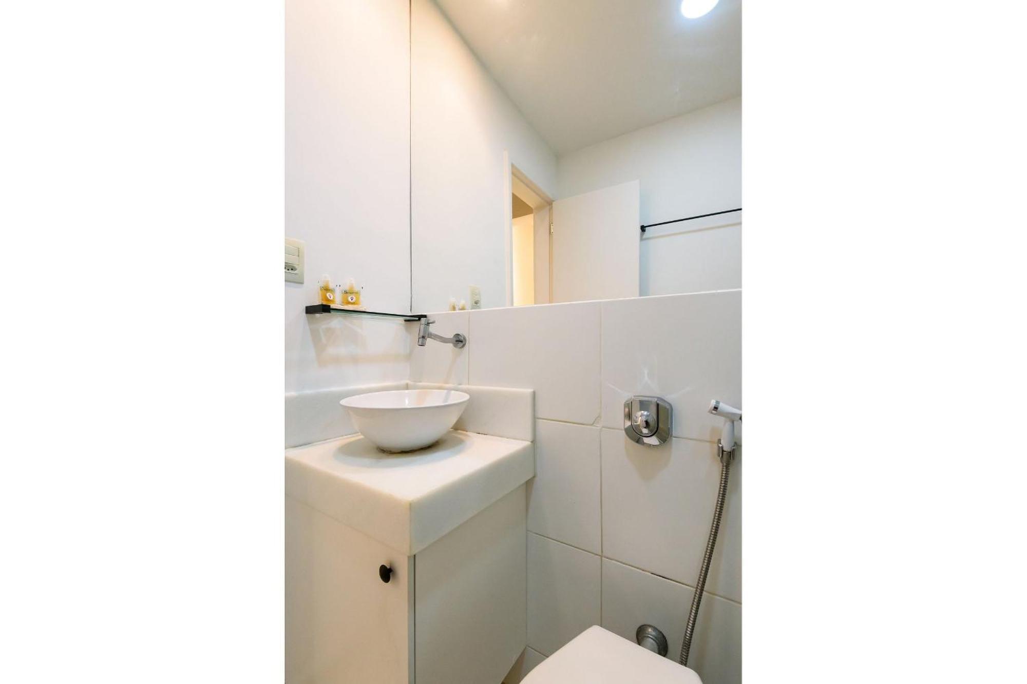 Omar do Rio - SL 109 Moderno Qto&Sala, Internet 120mbps, a 5 minutos das praias de Ipanema, Arpoador e Copacabana, a 100 metros do Metrô Rio de Janeiro Exterior foto